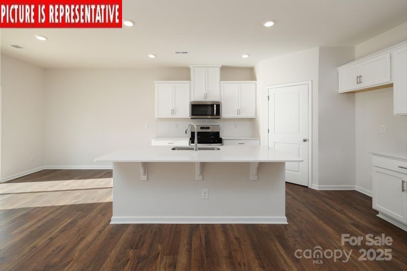 3721 Cullen Meadows Dr, Davidson, NC 28036