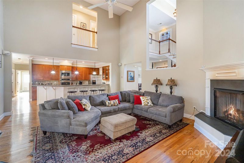 2930 Phillips Fairway Dr, Charlotte, NC 28216
