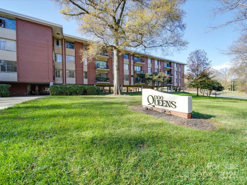 1300 Queens Rd #303, Charlotte, NC 28207