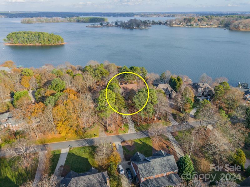 8215 Buena Vista Dr, Denver, NC 28037