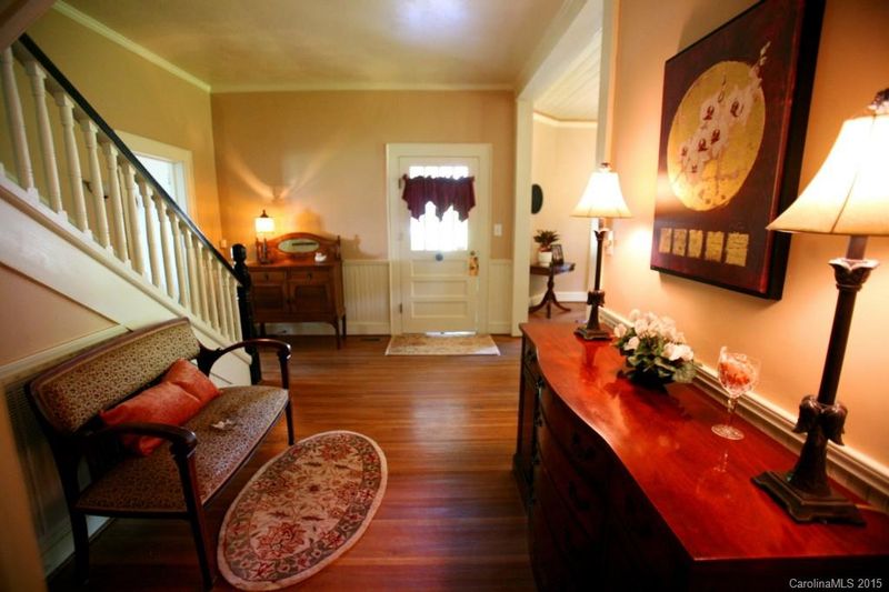 90 Grove Ave, Concord, NC 28025