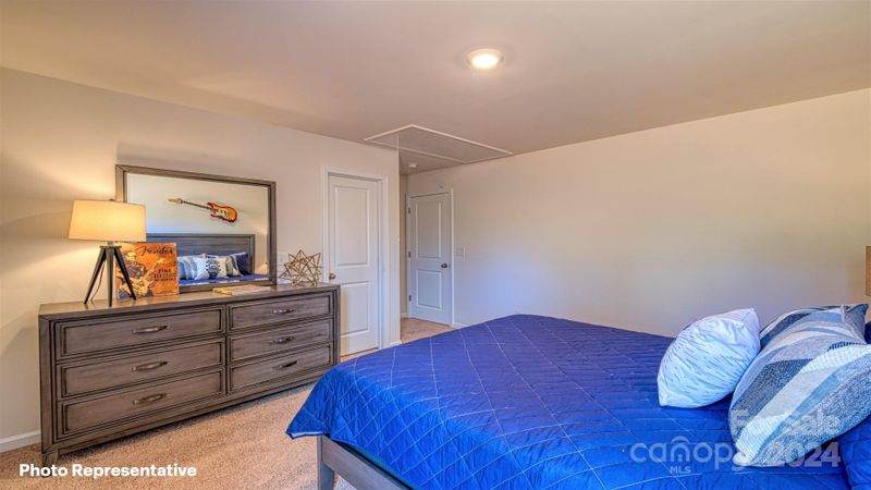 1413 6th St NE, Hickory, NC 28601