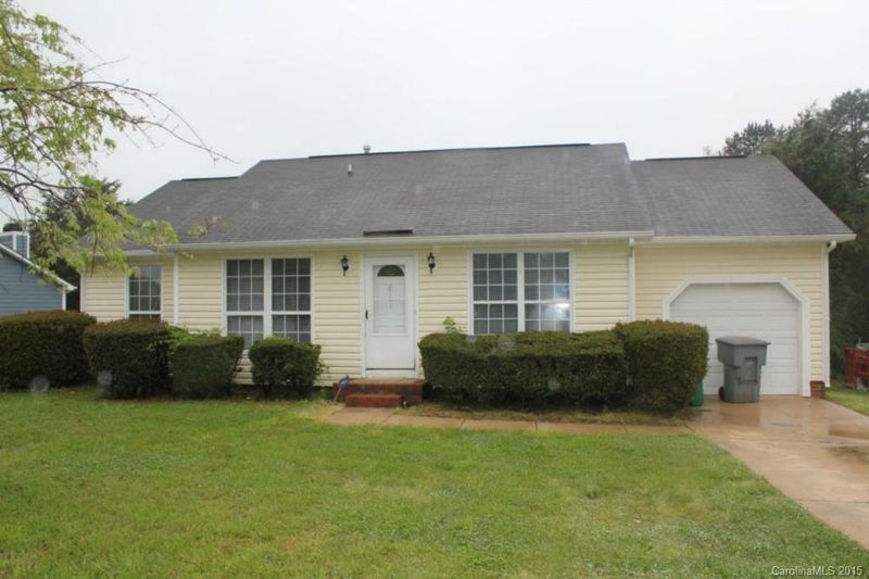 2701 Harris Houston Rd, Charlotte, NC 28262