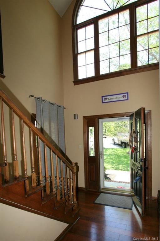 2404 Hidden Trail Ct, Matthews, NC 28105