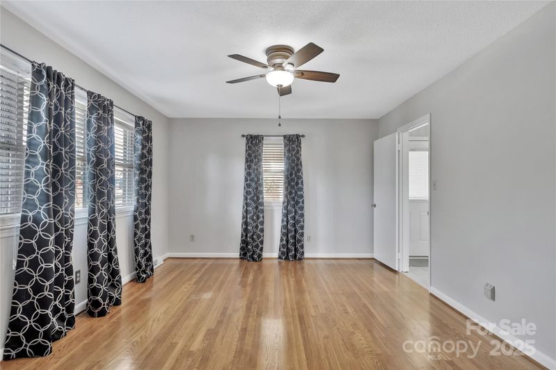 214 Starview Ln, Dallas, NC 28034