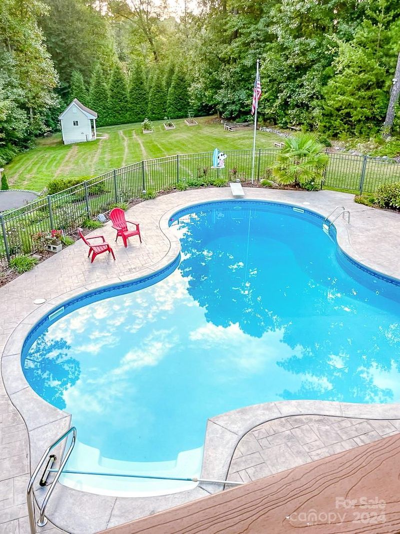 153 Leaning Tower Dr, Mooresville, NC 28117