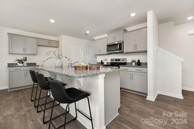 1015 20th Avenue Loop SE, Hickory, NC 28602