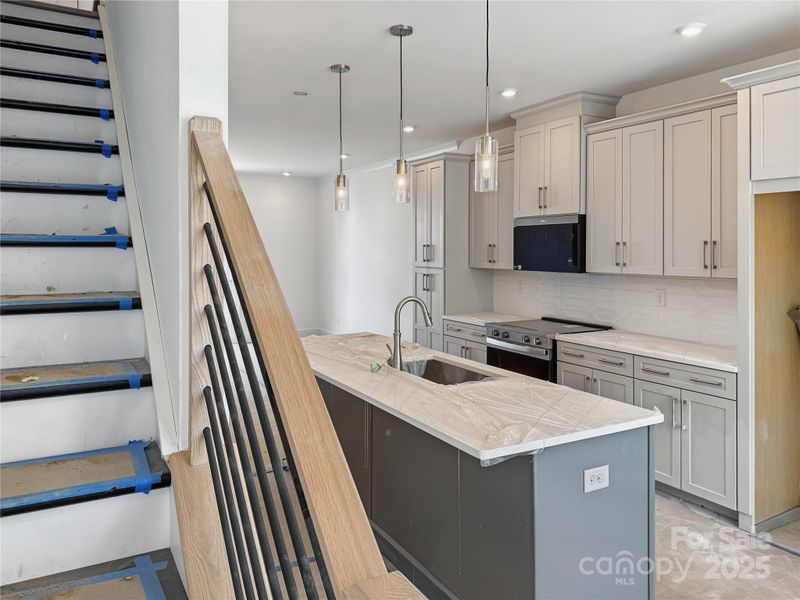 3614 S Tryon St #18, Charlotte, NC 28217