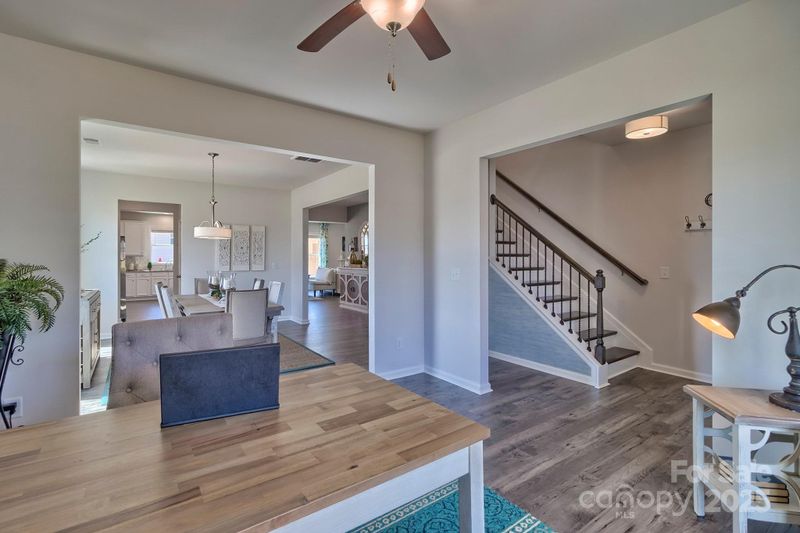 320 Coronado Ave, Matthews, NC 28104