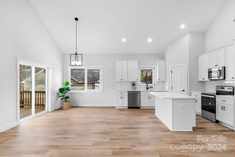 3433 Leaning Pine Dr, Lincolnton, NC 28092