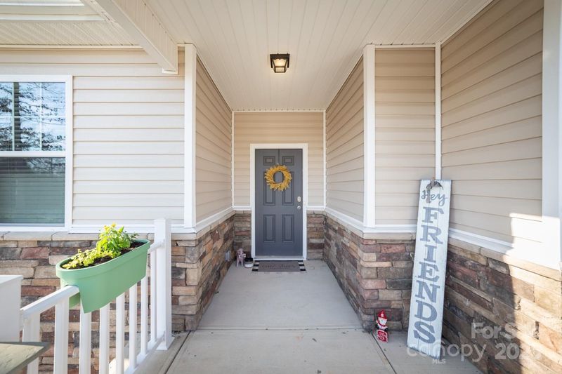 5120 Kings Pinnacle Dr, Kings Mountain, NC 28086
