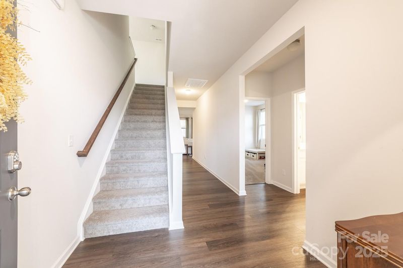 5120 Kings Pinnacle Dr, Kings Mountain, NC 28086