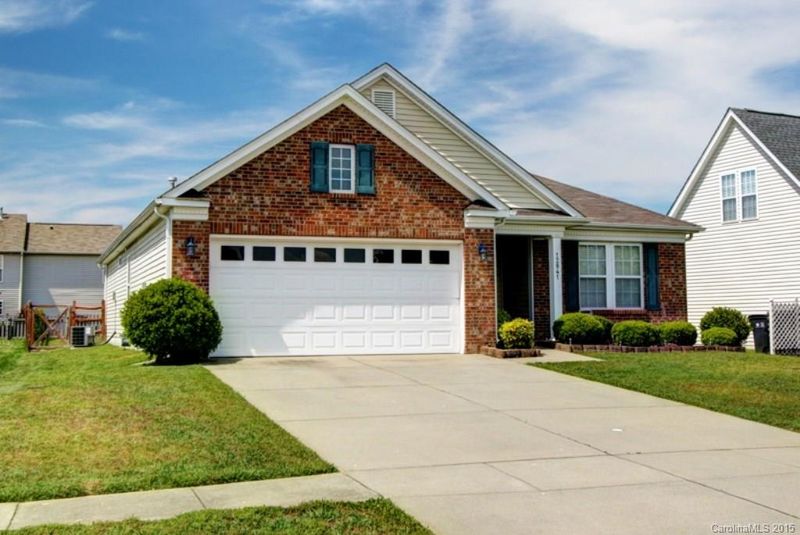 12841 Beddingfield Dr, Charlotte, NC 28278