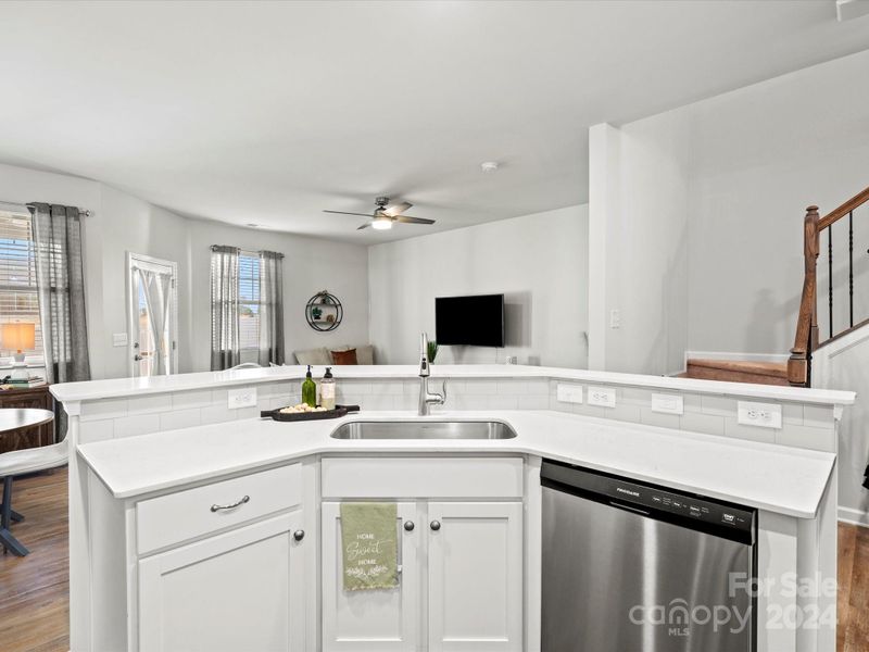 8306 Hibiscus Ln, Fort Mill, SC 29707