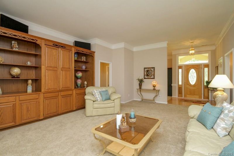 7337 Cobblecreek Dr, Matthews, NC 28104