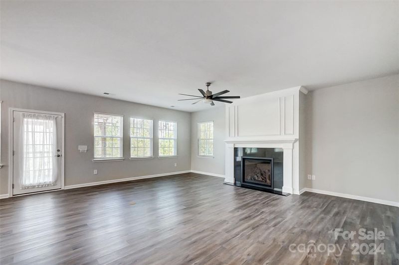 1025 Dali Blvd, Mount Holly, NC 28120