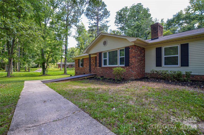 3201 Oscar Dr, Matthews, NC 28105