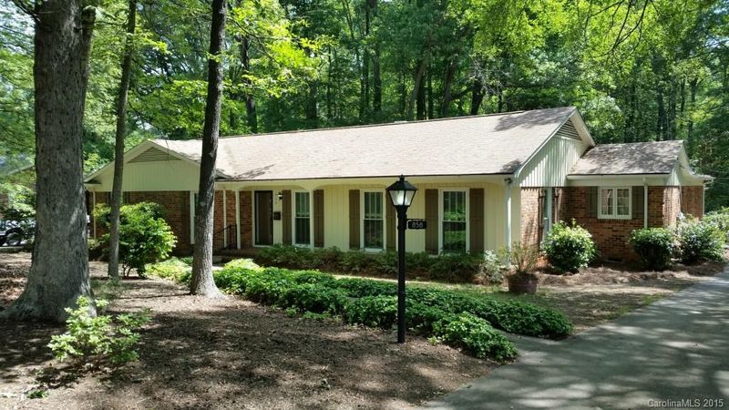858 Longbow Rd, Charlotte, NC 28211