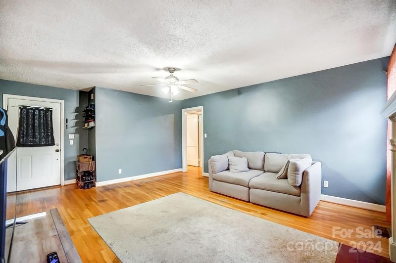 1105 Balthis Dr, Gastonia, NC 28054
