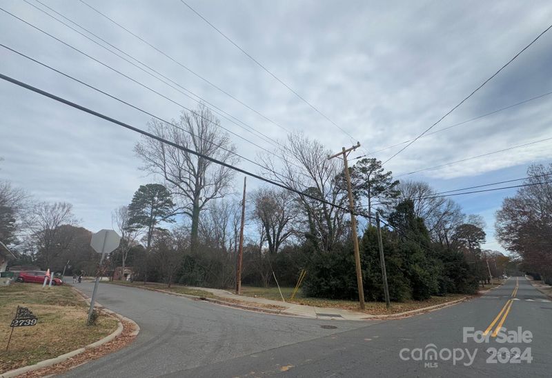 2801 Hilliard Dr, Charlotte, NC 28205