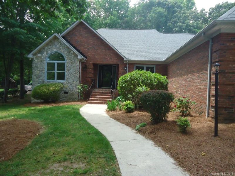 1402 Crown Forest Ln, Monroe, NC 28112