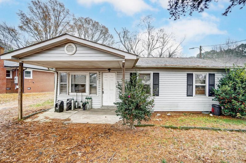 122 Baldwin Ave, Kannapolis, NC 28083