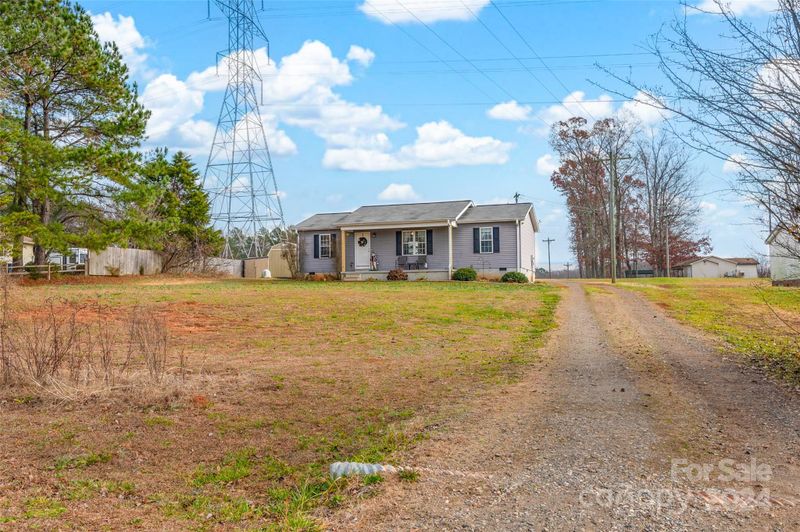1220 Lynn Ln, Catawba, NC 28609