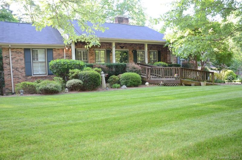3033 Rustic Ln, Charlotte, NC 28210