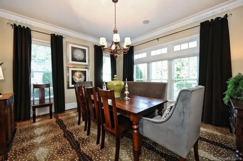 1933 Brandon Cir, Charlotte, NC 28211