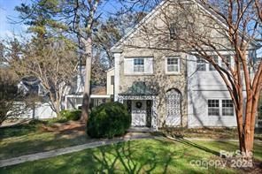 679 6th St NW, Hickory, NC 28601