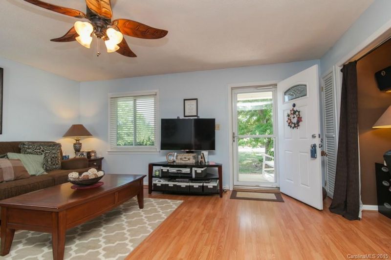 3590 Pleasant Plains Rd, Matthews, NC 28104