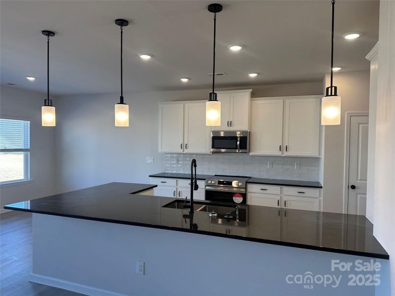 6319 Honor Ave, Midland, NC 28107