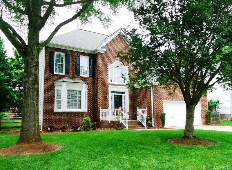 8810 Briarstone Ln, Waxhaw, NC 28173