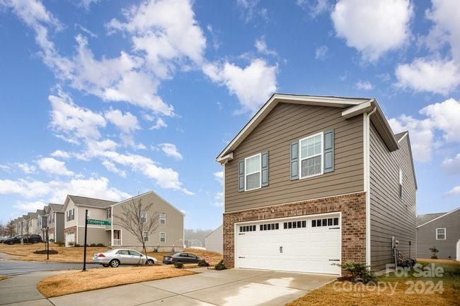 2137 Redstone Dr #99, York, SC 29745
