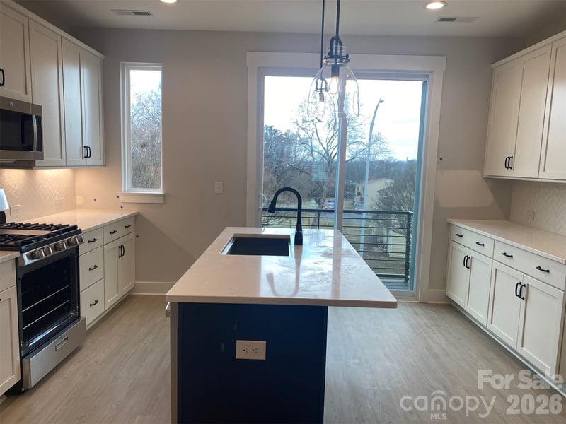 934 Callahan St #EQX1770, Charlotte, NC 28206