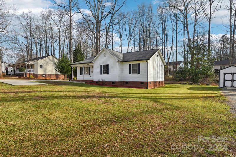1976 Bost St, Lincolnton, NC 28092