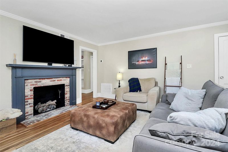4605 General Pershing Dr, Charlotte, NC 28209