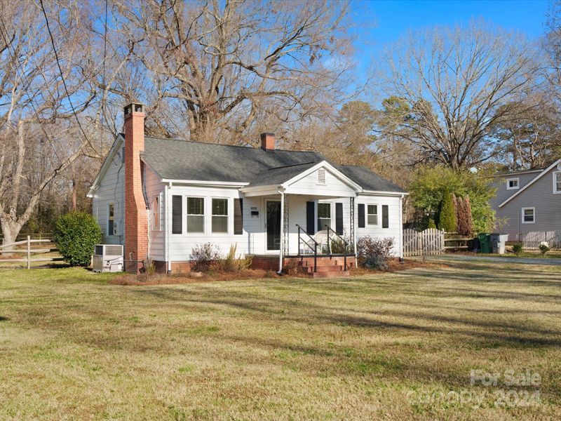 8532 Old Plank Rd, Charlotte, NC 28216