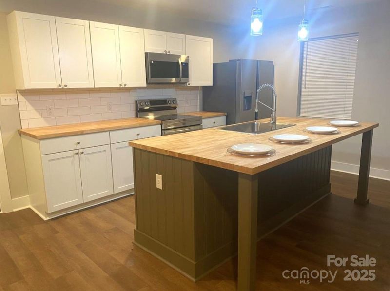 502 North Dr, Cherryville, NC 28021