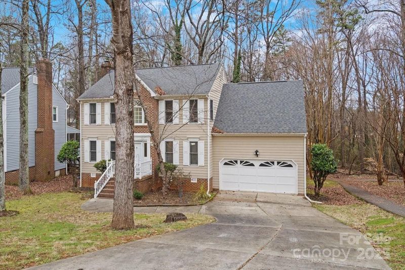 9530 Harris Glen Dr, Charlotte, NC 28269