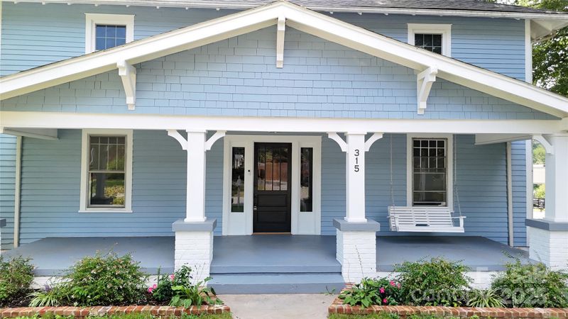 315 9th St SW, Conover, NC 28613