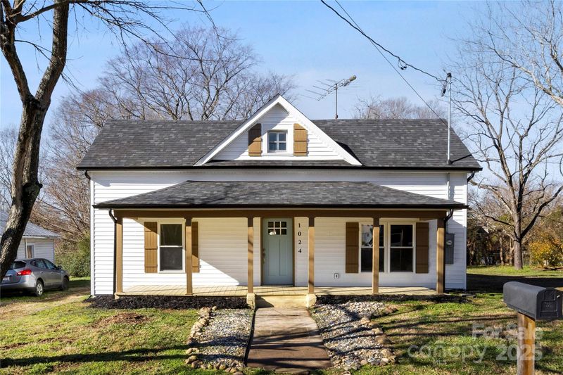 1024 8th St, Statesville, NC 28677