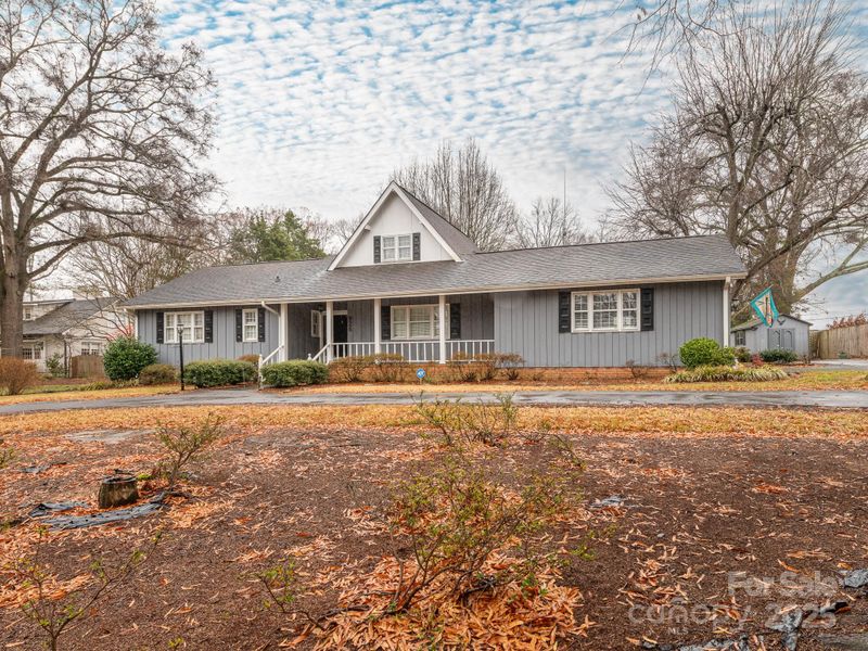 926 Bridlepath Ln, Charlotte, NC 28211