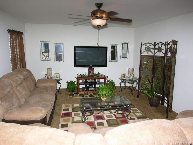 803 Risburg Ln, Charlotte, NC 28262
