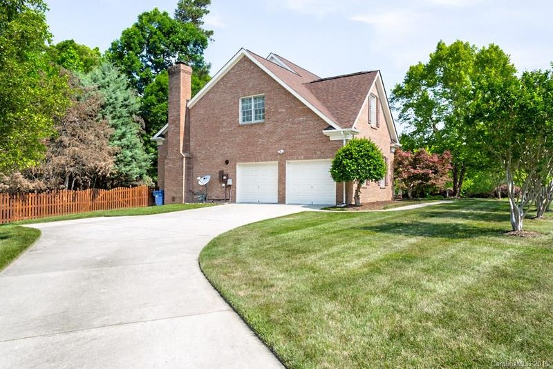4636 Walnut Knoll Dr, Matthews, NC 28105