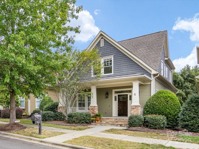 15710 Laurel Oak Crescent, Davidson, NC 28036
