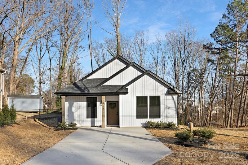 204-1 Starview Ln, Dallas, NC 28034