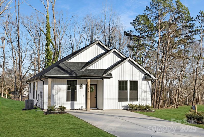 204-1 Starview Ln, Dallas, NC 28034