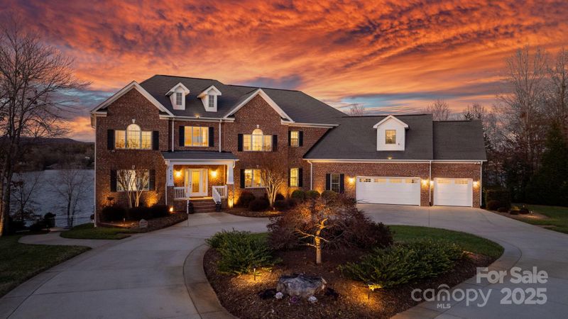 4165 54th Ave NE, Hickory, NC 28601