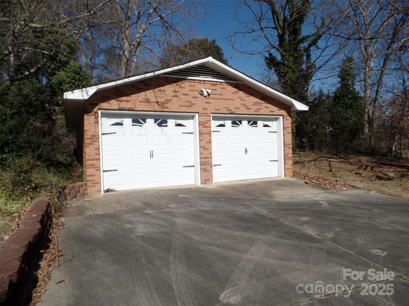 211 Walnut Ave, Mount Holly, NC 28120